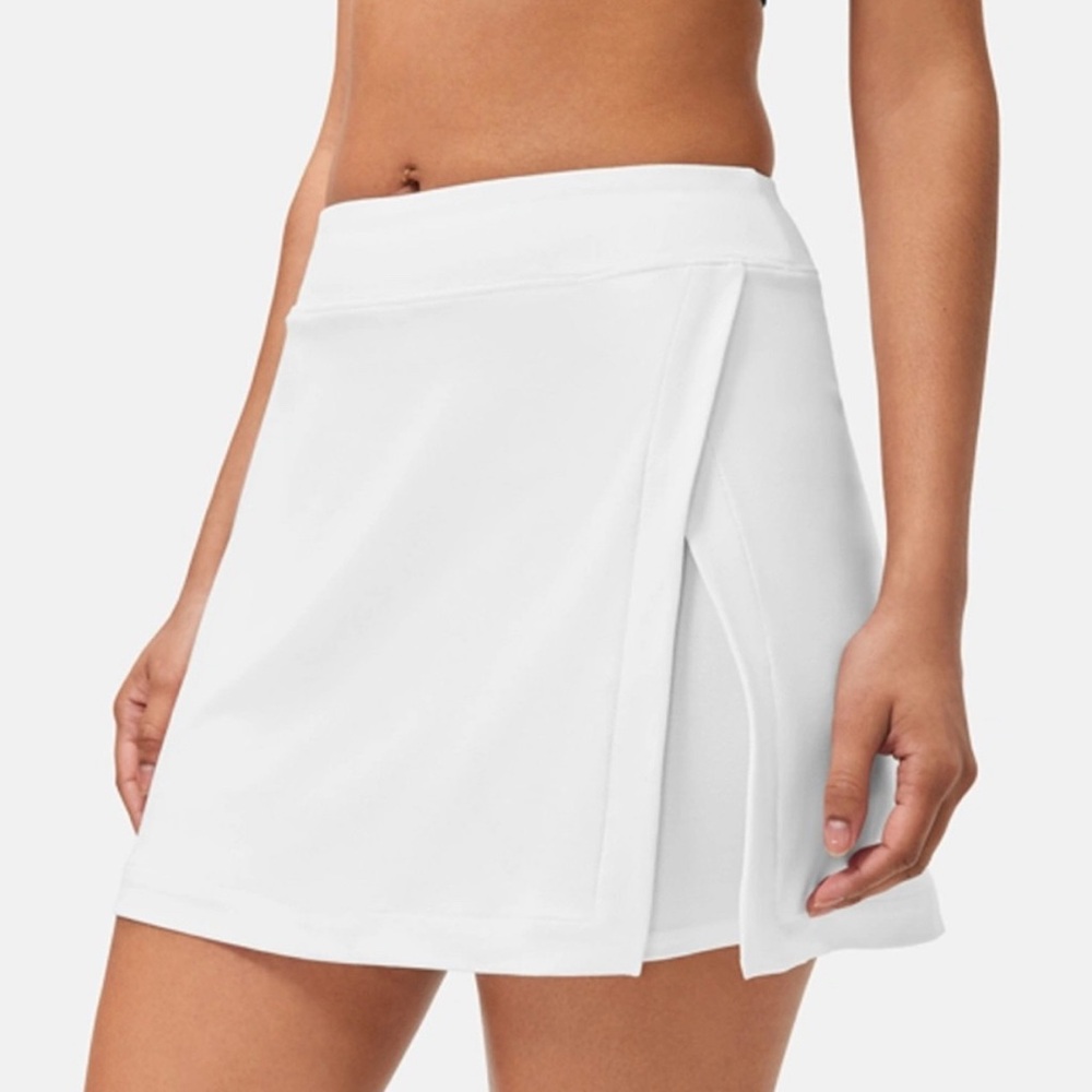 Outdoor Voices Women's Skort in Light Gray